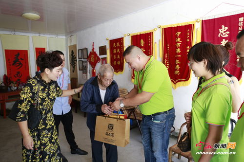 健康礼包送老人：食品商行的暖心选择与市场机遇